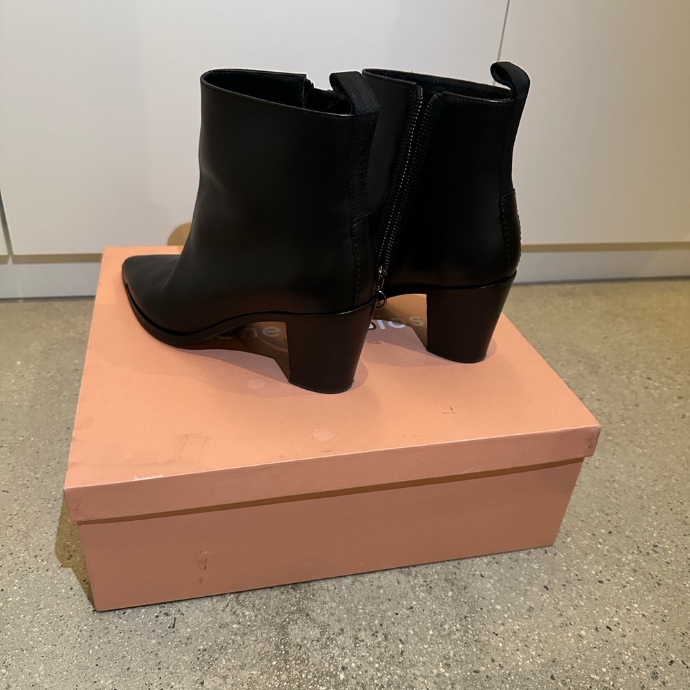 Acne Black Ankle Boots Sleek Modern Design Loma leather - Picture 5 of 6